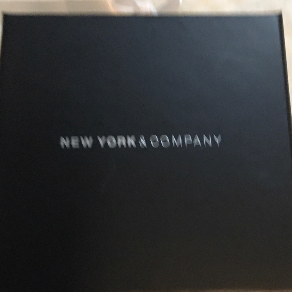 SOLD. New York & CO Silver-tone Charm Bracelet - Picture 4 of 5